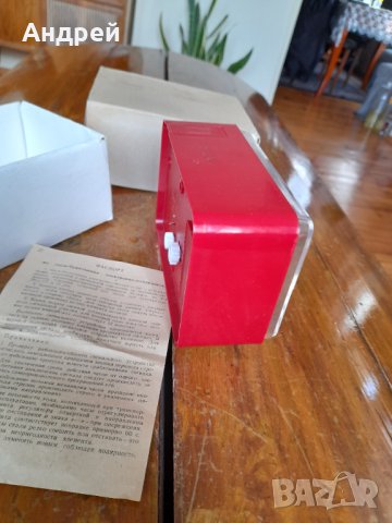 Стар настолен часовник будилник Янтар,Jantar #3, снимка 5 - Антикварни и старинни предмети - 35337324