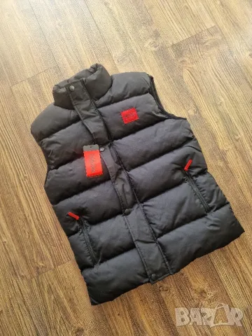 Страхотна мъжка грейка елек HUGO BOSS размер S M L XL 2XL , снимка 2 - Якета - 47844154