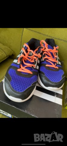 Adidas нови маратонки 39 номер, снимка 2 - Маратонки - 30140630