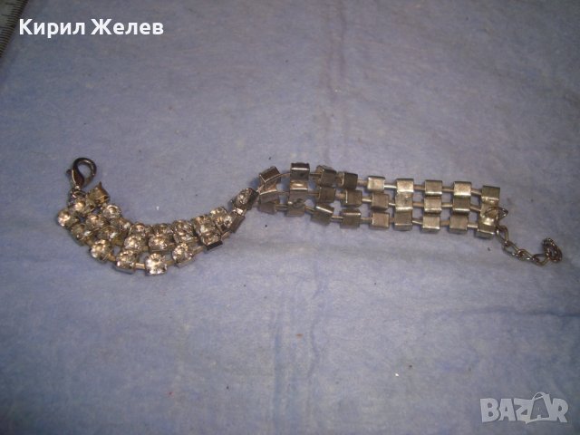 СТАРА ПОСРЕБРЕНА КРИСТАЛНА РЕТРО ВИНТИДЖ СТИЛ АРТ ГРИВНА 6909, снимка 3 - Гривни - 37052463