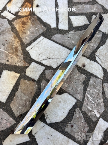 76801-05130. Лайсна заден капак за Тойота Авенсис T27 седан. 2012-2015г