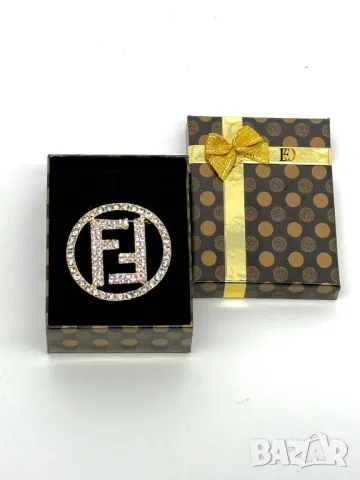 брошка louis vuitton celine valentino garavani fendi christian dior dolce gabbana ysl saint laurent , снимка 5 - Други - 50422217