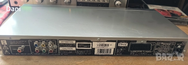 DVD player Pioneer DV-393, снимка 2 - Плейъри, домашно кино, прожектори - 52384712
