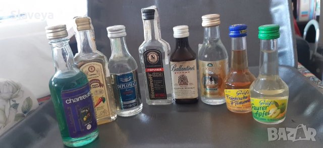 За колекционери!Продавам колекция от малки бутилки ,  различни видове от 0,20 до 100мл., снимка 2 - Колекции - 39007372