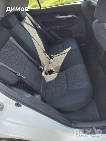 Toyota Auris Hibryd 2011г - ТОП ..., снимка 7 - Автомобили и джипове - 54319524