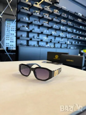 очила с черен обикновен калъф versace miu miu emporio armani loewe, снимка 4 - Слънчеви и диоптрични очила - 50423230