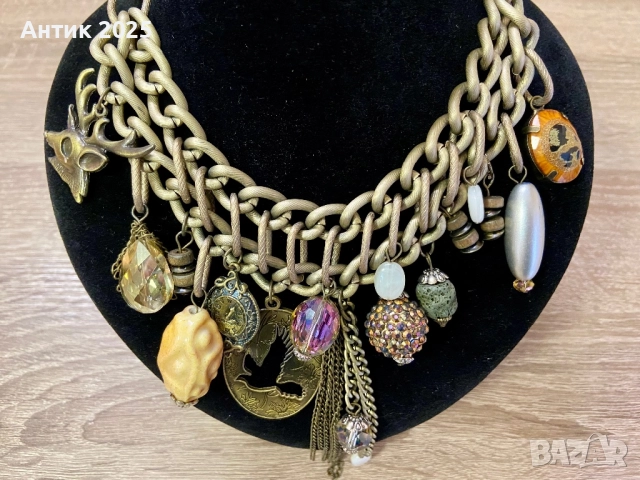 Дизайнерско колие тип чокър с висулки, Италия, снимка 3 - Колиета, медальони, синджири - 52855915