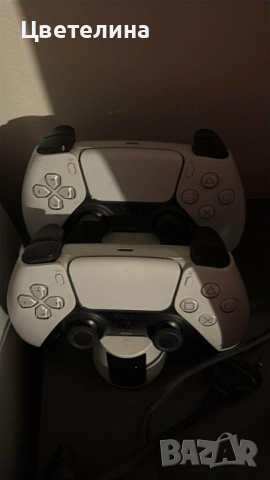 PS 5 с 2 джойстика , снимка 3 - PlayStation конзоли - 53328413
