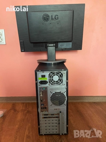 Компютър монитор и бюро , снимка 4 - Монитори - 51825799