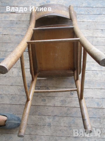 Столове  -4 дървени старинни и 2 метални-с дефекти  и подлежащи на ремонт, снимка 6 - Антикварни и старинни предмети - 34593711