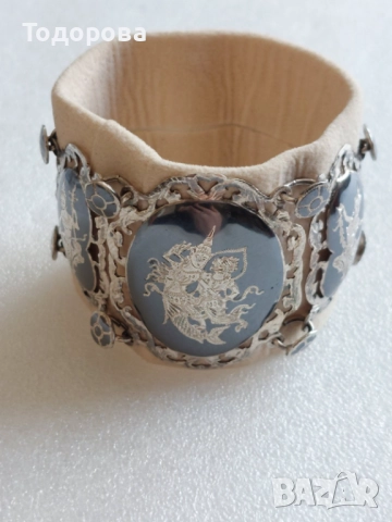 Автентична сребърна 925 гривна(sterling silver)поставени емайлирани плочки-1920 г.отлично състояние, снимка 4 - Гривни - 52847553