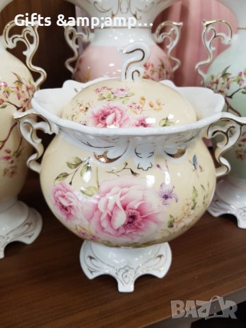 Красива порцеланова бонбониера - в розово и в жълто, снимка 1