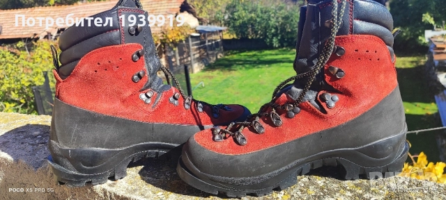 Високопланински туристически обувки Lowa 44, снимка 11 - Други спортове - 52253267