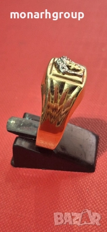 Златен пръстен, снимка 2 - Пръстени - 52356403
