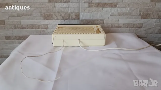 Стар радио - часовник - GRUNDIG sonoclock24 - 1983 год., снимка 5 - Антикварни и старинни предмети - 50201129