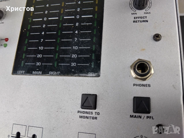 DJ Миксер BEHRINGER, снимка 8 - Ресийвъри, усилватели, смесителни пултове - 50476702