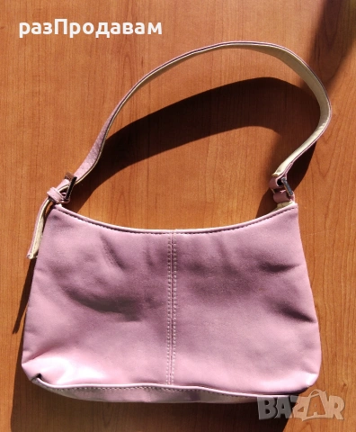 Нова малка кожена Чантичка, снимка 3 - Чанти - 54339874