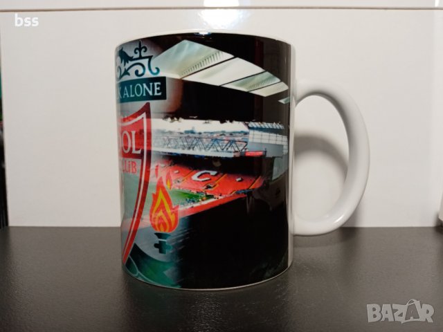 Бяла порцеланова чаша на Ливърпул / Liverpool, снимка 3 - Чаши - 37050401