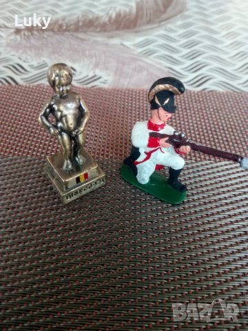 Продавам  много,много,красива,миниатюрна  и стилни фигурка.Кралски,белгийски пехотинец.