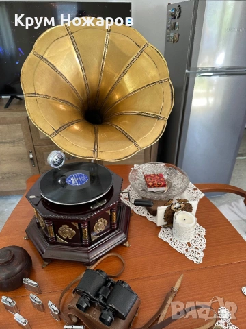 Продава се Грамофон,ретро репродукция