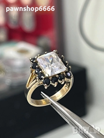 Сребърен пръстен с позлата проба 925 тегло 6.86 гр. и CZ