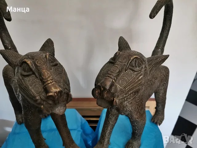 Бронзови леопарди от Дахомей в Бенин, снимка 4 - Антикварни и старинни предмети - 56359312