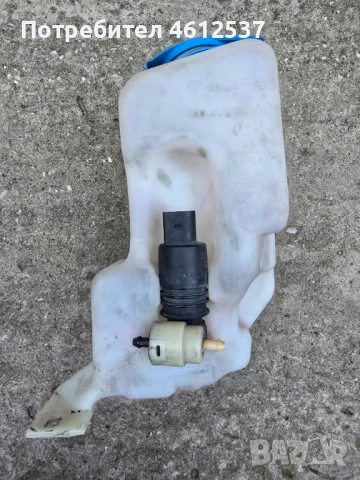 Казанче за течност за чистачките/стъкломиене с помпичка и датчик за Фолксваген Голф 4