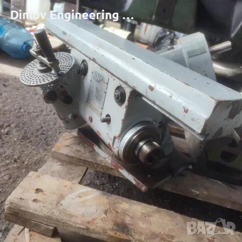 Делителен апарат за фреза , снимка 2 - Други машини и части - 49474976