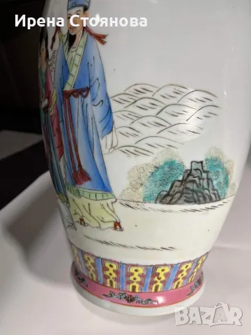 Двойка големи, китайски, порцеланови вази Qianlong Famille Rose Mandarin, снимка 12 - Колекции - 48238430