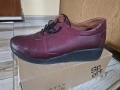 затворени обувки, снимка 2