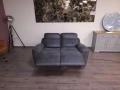 Тъмно сив диван от плат двойка с електрически релаксиращ механизъм, снимка 4