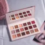 Палитра сенки за очи с 18 нюанса и огледало, снимка 5