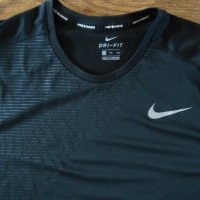 Nike Dry Miler Running Top - страхотна мъжка тениска КАТО НОВА, снимка 3 - Тениски - 30103602