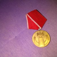 Медал 25 години народна власт 1944-1969г, снимка 1 - Антикварни и старинни предмети - 35569161