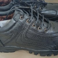 Нови, черни с вата, 41, 42, снимка 1 - Ежедневни обувки - 39810129