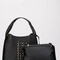НАЛИЧНА Черна дамска чанта 2 в 1 капси кожена, снимка 1 - Чанти - 30713456