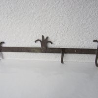 Стара кована  закачалка, желязо, снимка 1 - Антикварни и старинни предмети - 30131771
