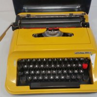 Пишеща машина Privileg 350T, снимка 1 - Антикварни и старинни предмети - 29795146