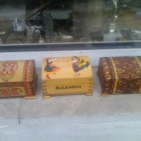 Три български оцветени и пирографирани кутии за бижута тип съндъче, снимка 1 - Други ценни предмети - 37775941