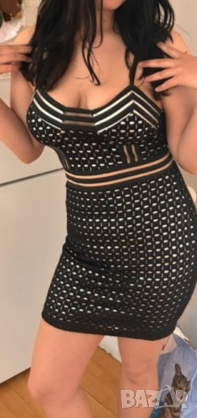 Малка черна рокля, снимка 1