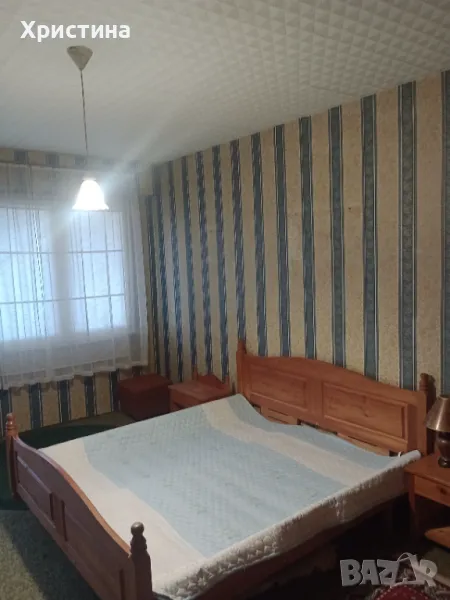 Продавам апартамент тристаен 89кв., снимка 1