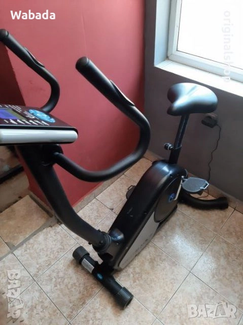 Запазен велоергометър Roger Black стационарен велосипед с дигитален дисплей и захранващ адаптер, снимка 1