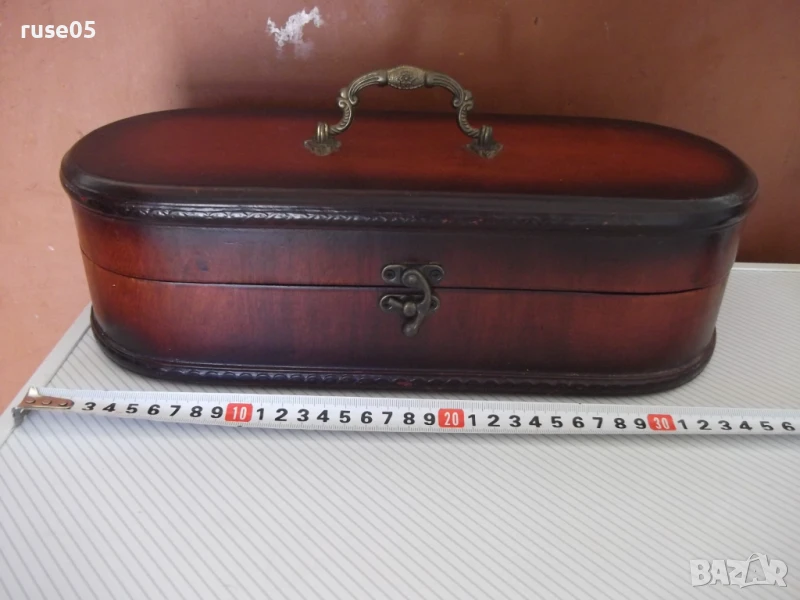 Кутия дървена с метален обков, снимка 1