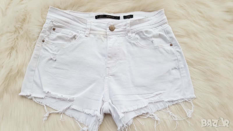 Бели дънкови панталони размер С-М, снимка 1