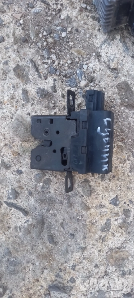 Брава заден капак Renault Scenic II, снимка 1