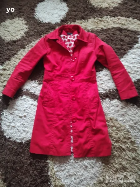 Червено манто/ тренчкот , снимка 1