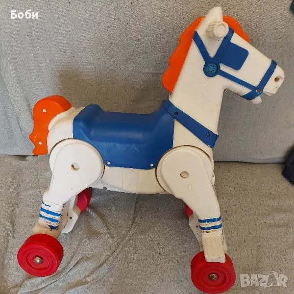 Стара Пластмасова Италианска Играчка Чико Голямо Конче за Бутане, снимка 1