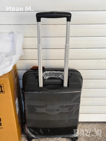 Чисто нов куфар American Tourister 55x40x20 см , снимка 7 - Куфари - 53072184