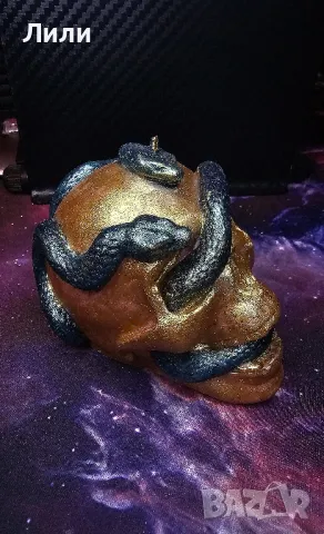 Ароматна соева свещ на череп със змия, снимка 4 - Декорация за дома - 48237774