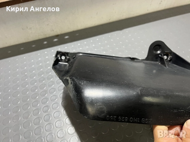 Дясната кора под мотора за VW Golf 3, снимка 4 - Части - 51949271